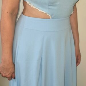 (Novo) Vestido Longo Azul com Recortes e Detalhes Renda