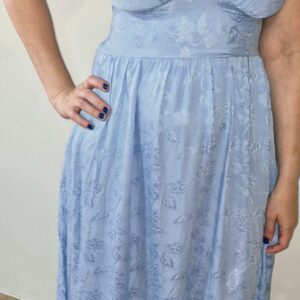 (Novo) Vestido longo tom azul serenity detalhes florais